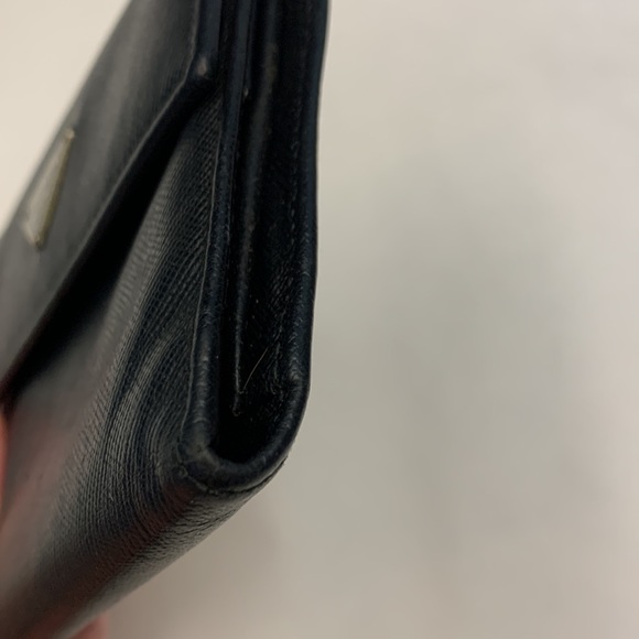 Prada Wallet - Picture 9 of 13